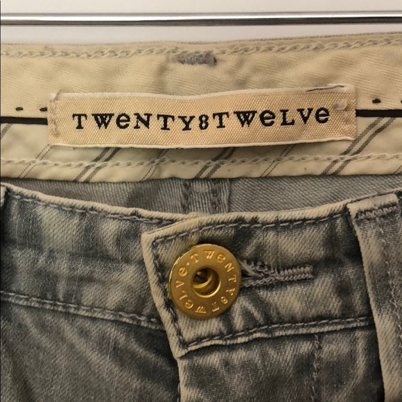 Twenty8Twelve Light Grey Jeans - Picture 2 of 6